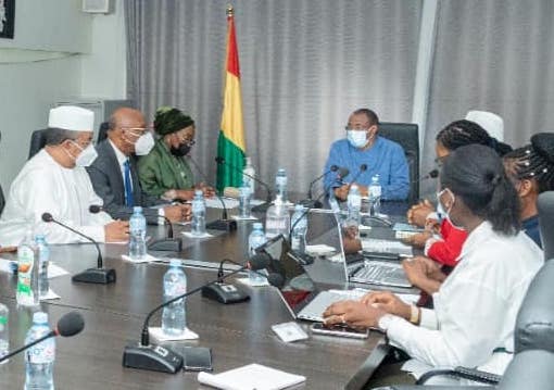 Mahamat Saleh ANNADIF, représentant spécial du secrétaire général et chef du bureau des Nations Unies pour l’Afrique de l’Ouest et du Sahel (UNOWAS) et une délégation de la Cedeao reçus par le Premier ministre guinéen, Mohamed Béavogui à Conakry le 28 février dernier