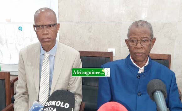 De gauche à droite : Maître Amadou Diallo conseiller juridique de Cellou Dalein Diallo et Aliou Condé