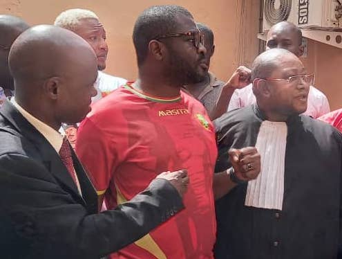 Foniké Mengué, Djanii Alpha et Billo Bah avec leurs avocats au TPI de Dixinn