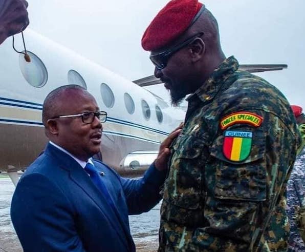Umaro Sissoco Embalo, président de la Guinée Bissau reçu à Conakry par Colonel Mamadi Doumbouya, président de la transition guinéenne