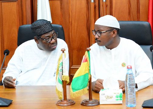 Feature image Le médiateur de la CEDEAO en Guinée Dr Thomas Yayi Boni et le le Président du CNT Dr Dansa KOUROUMA