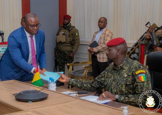 Feature image Colonel Mamadi Doumbouya, président de la transition guinéenne et Bernard Gomou, Premier ministre