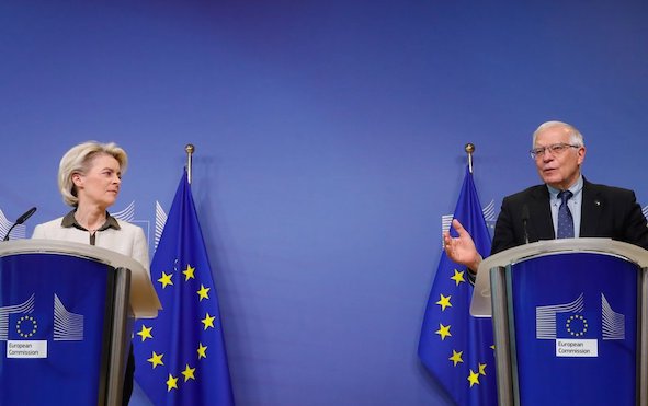 Ursula von der Leyen Présidente de la Commission européenne et Josep Borrell Fontelles, Vice-président de la Commission européenne