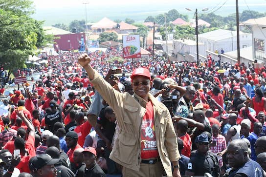 Cellou Dalein Diallo, président de l'ANAD lors d'une manifestation du FNDC à Conakry