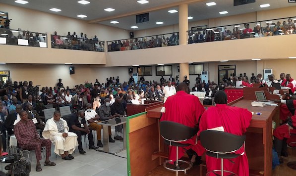 La salle d'audience où se tient le procès du 28 septembre