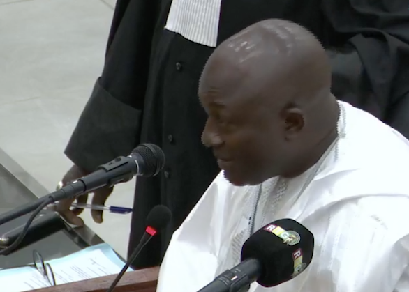 Le commandant Toumba Diakité à la barre