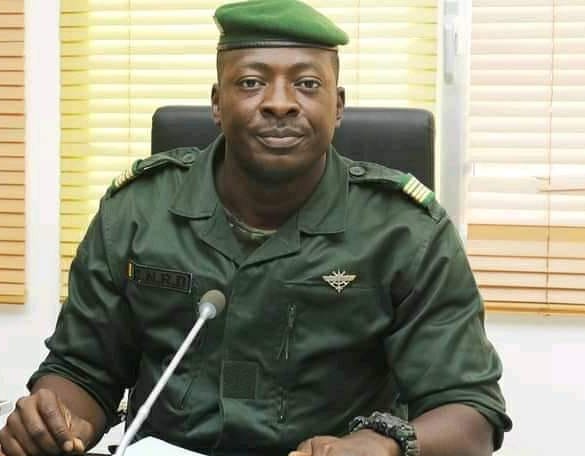 Colonel Amara Camara, ministre Secrétaire Général à la Présidence de la République