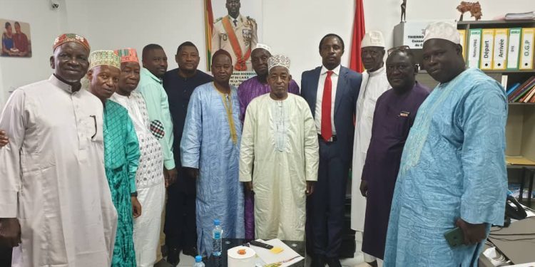 Feature image Des notables de Dinguiraye reçu par le conseiller personnel du Président de la Transition