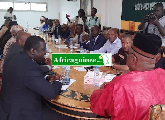 Feature image Des responsables du quatuor en conclave à Conakry, image d'archive