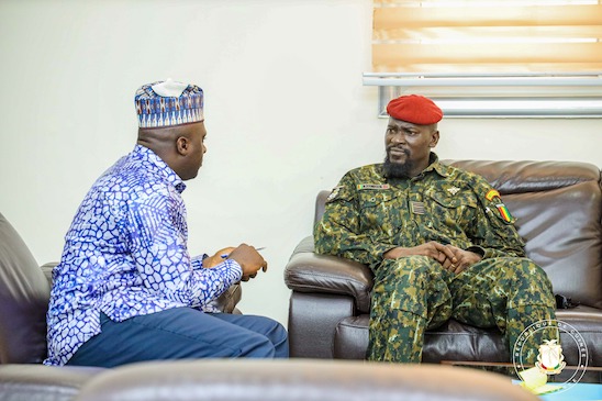 Colonel Mamadi Doumbouya, président de la transition guinéenne et Mory Condé, ministre de l'administration du territoire et de la décentralisation