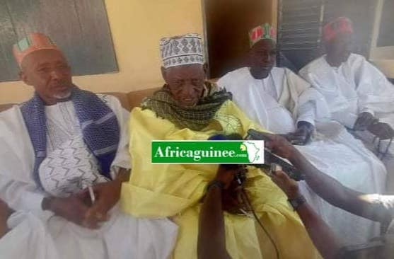 Feature image Des sages du foutah réunis autour de Khalife Elhadj Mamadou Bano Bah