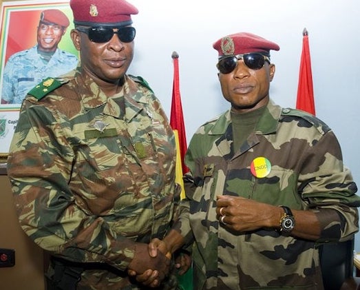 Le Général Sékouba Konaté et le capitaine Moussa Dadis Camara