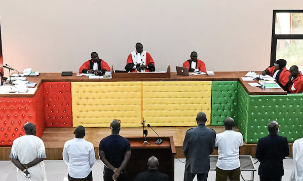 Feature image Des accusés dans le dossier 28 septembre à la barre du tribunal criminel de Dixinn