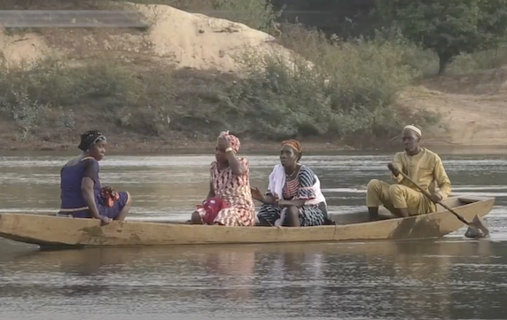 Feature image Des victimes du barrage de Souapiti, capture d'écran, vidéo tournée par Human Rights Watch