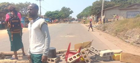 Feature image Des étudiants barricadent la route nationale à Kindia