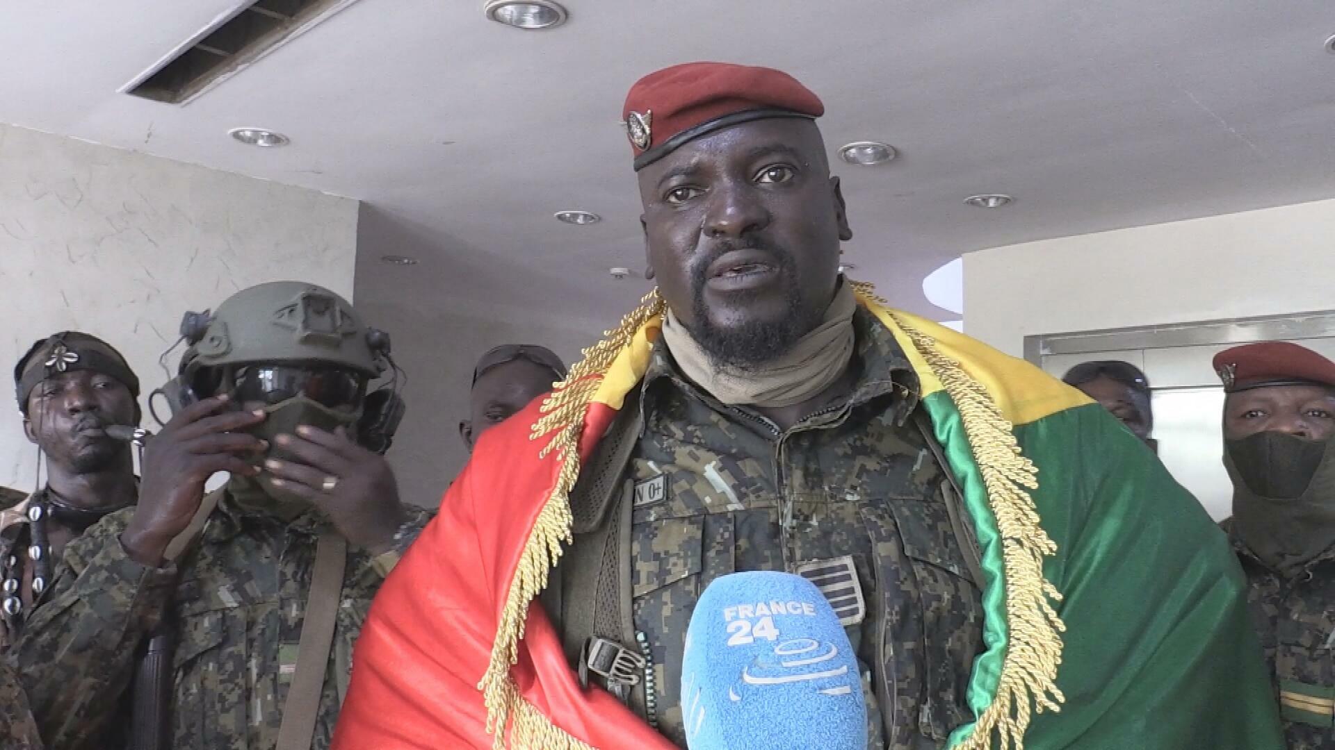 Colonel Mamadi Doumbouya à la RTG lors de la prise du Pouvoir par l'armée