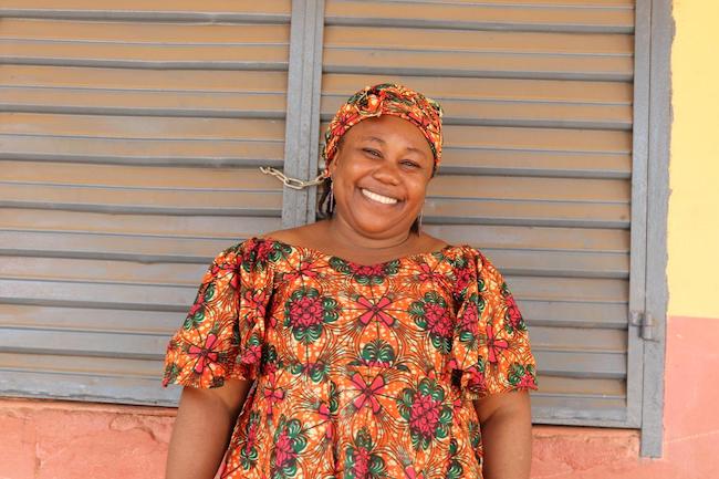 Djénab Camara, Enseignante en CM1 à l’École primaire centre1 de Coyah en Guinée et facilitatrice de l’approche expérimentale Enseigner au bon niveau2.