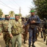 Colonel Sadiba Koulibaly Chef d’Etat-major Général des armées au domicile de Sidya Touré, le 28 février dernier